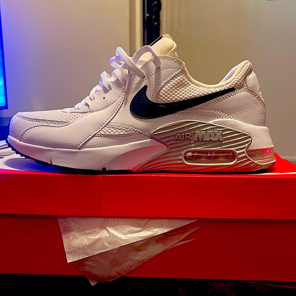 Only worn 1 time for about 6 hours with new socks on.